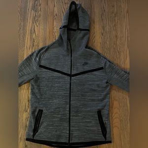 Nike FlyKnit Tech Fleece